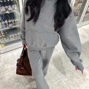 Two-Color Boyfriend Style Pullover Sweatshirt in High-Quality Air Cotton Fabric - Loose Fit Casual Top for Effortless Style