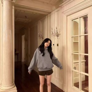 Two-Color Boyfriend Style Pullover Sweatshirt in High-Quality Air Cotton Fabric - Loose Fit Casual Top for Effortless Style
