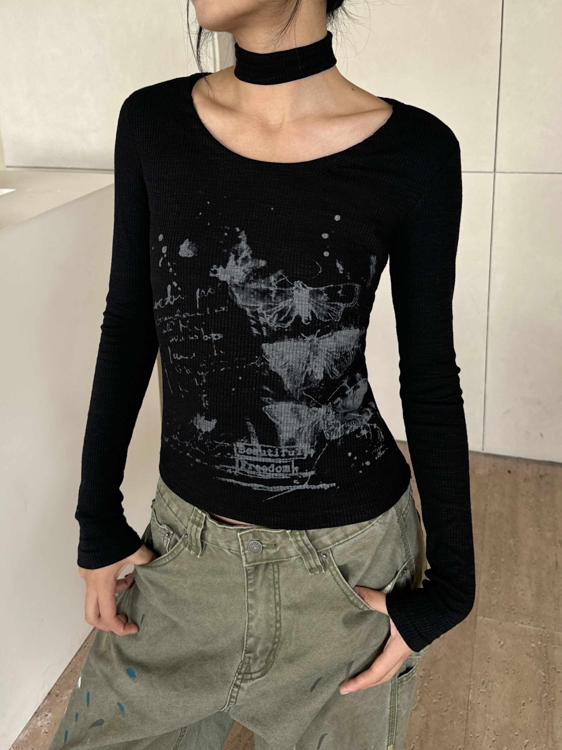 U-Neck Slim Fit Long Sleeve T-Shirt - American Style Graffiti Print Streetwear for Cool Spicy Girls