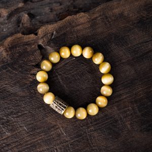 Unique Golden Tiger's Eye Single Circle Bracelet for Men - Minimalist Retro Cat's Eye Design, Versatile Hand Accessory