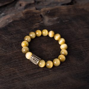 Unique Golden Tiger's Eye Single Circle Bracelet for Men - Minimalist Retro Cat's Eye Design, Versatile Hand Accessory