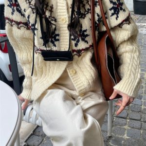 Unique Winter Retro Nordic Snowflake Pattern Knitted Cardigan Sweater for Casual Versatile Style