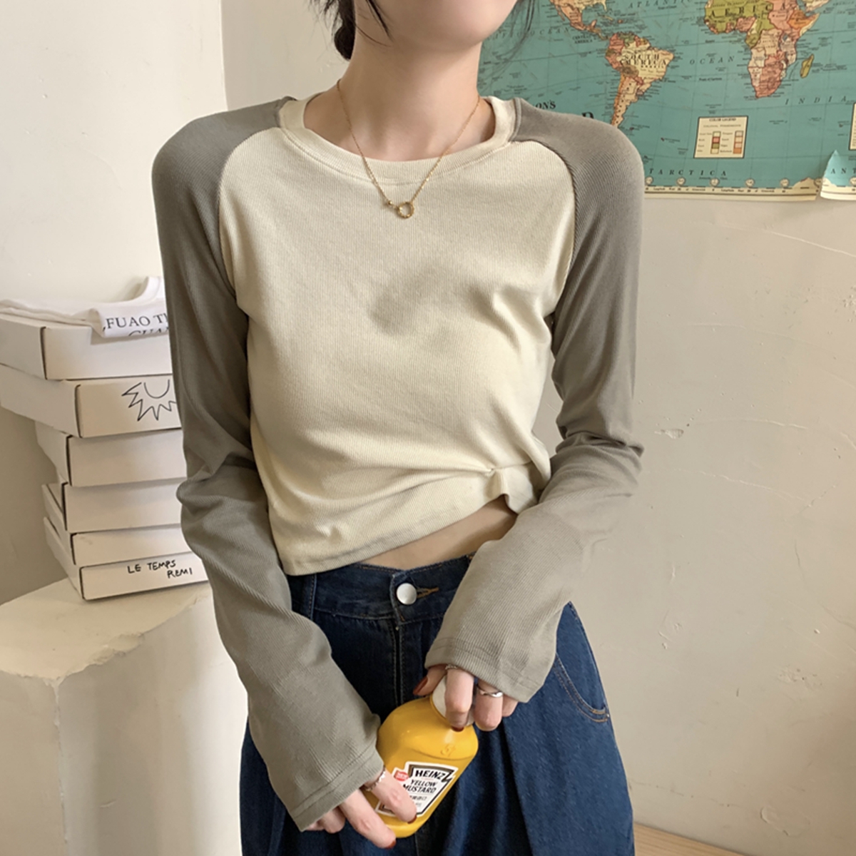 Unique Women's Long Sleeve Shoulder-Sleeve Top - Youthful College Style Base Layer for Early Autumn Fashion