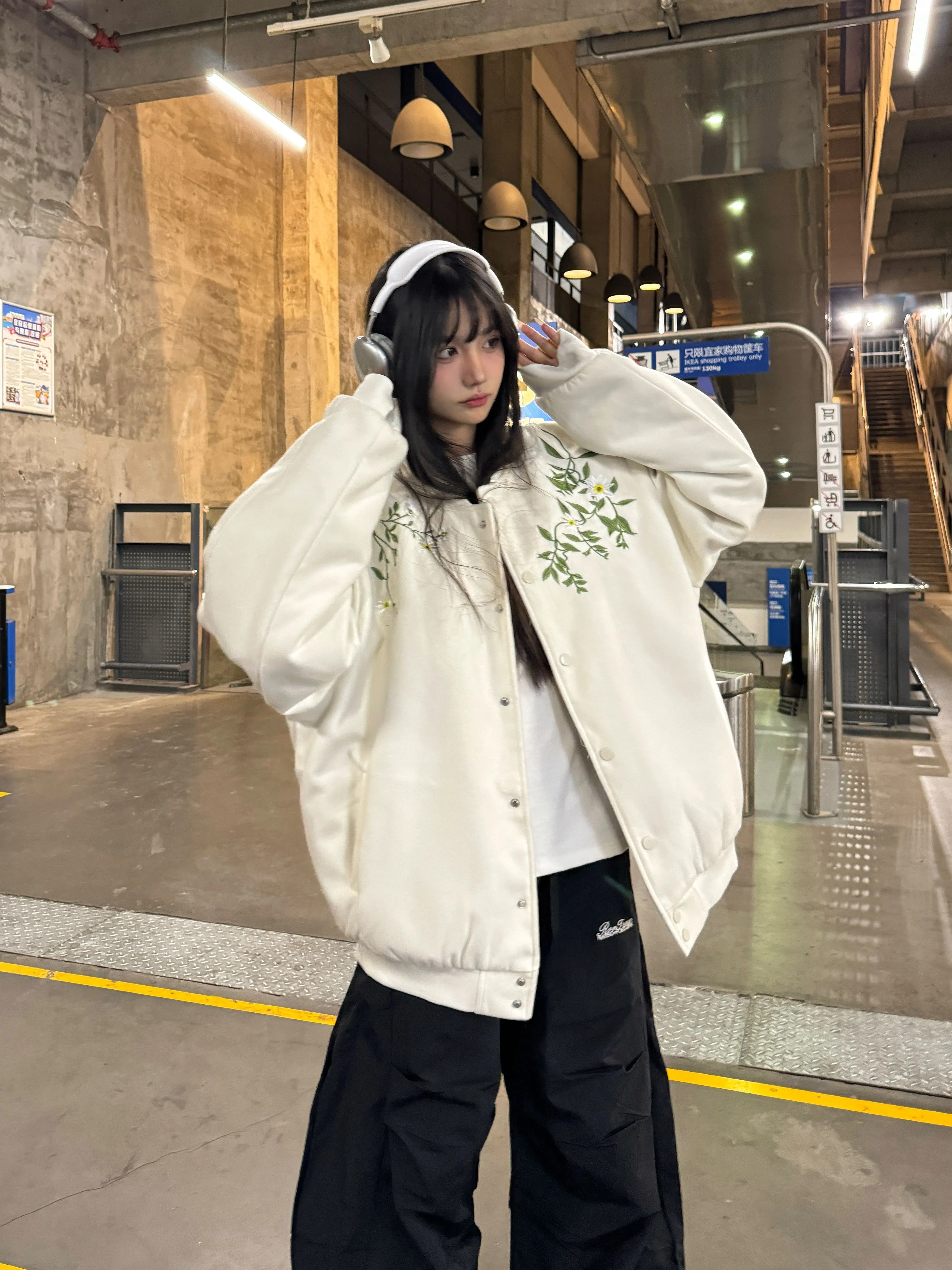 Unisex Floral Embroidery Baseball Jacket - Thickened Cotton Winter Coat, Trendy Amoeba Design