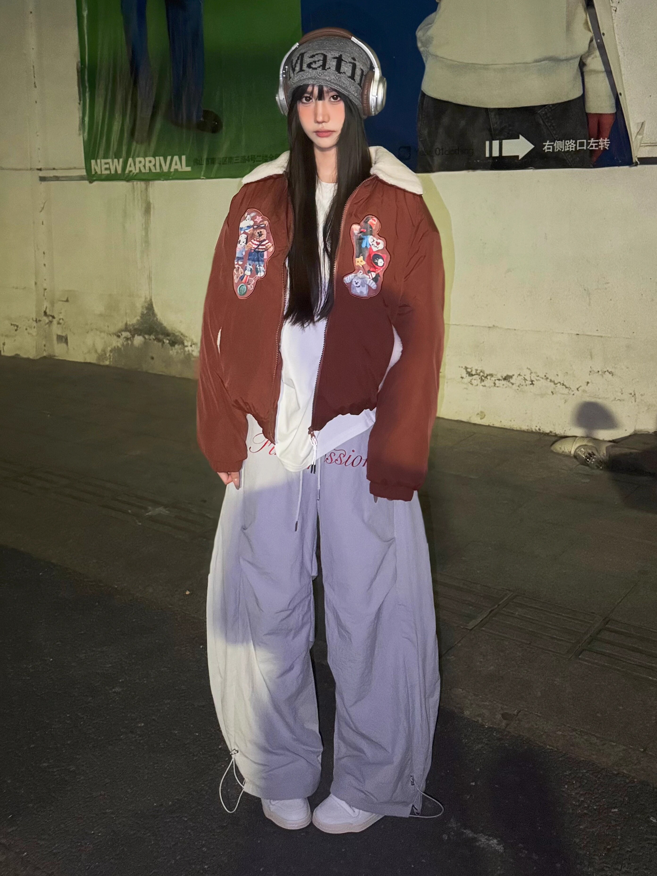 Unisex Retro American Letter Embroidery Fleece Wide-Leg Casual Pants with Pleats and Drawstring - 90s Inspired Style