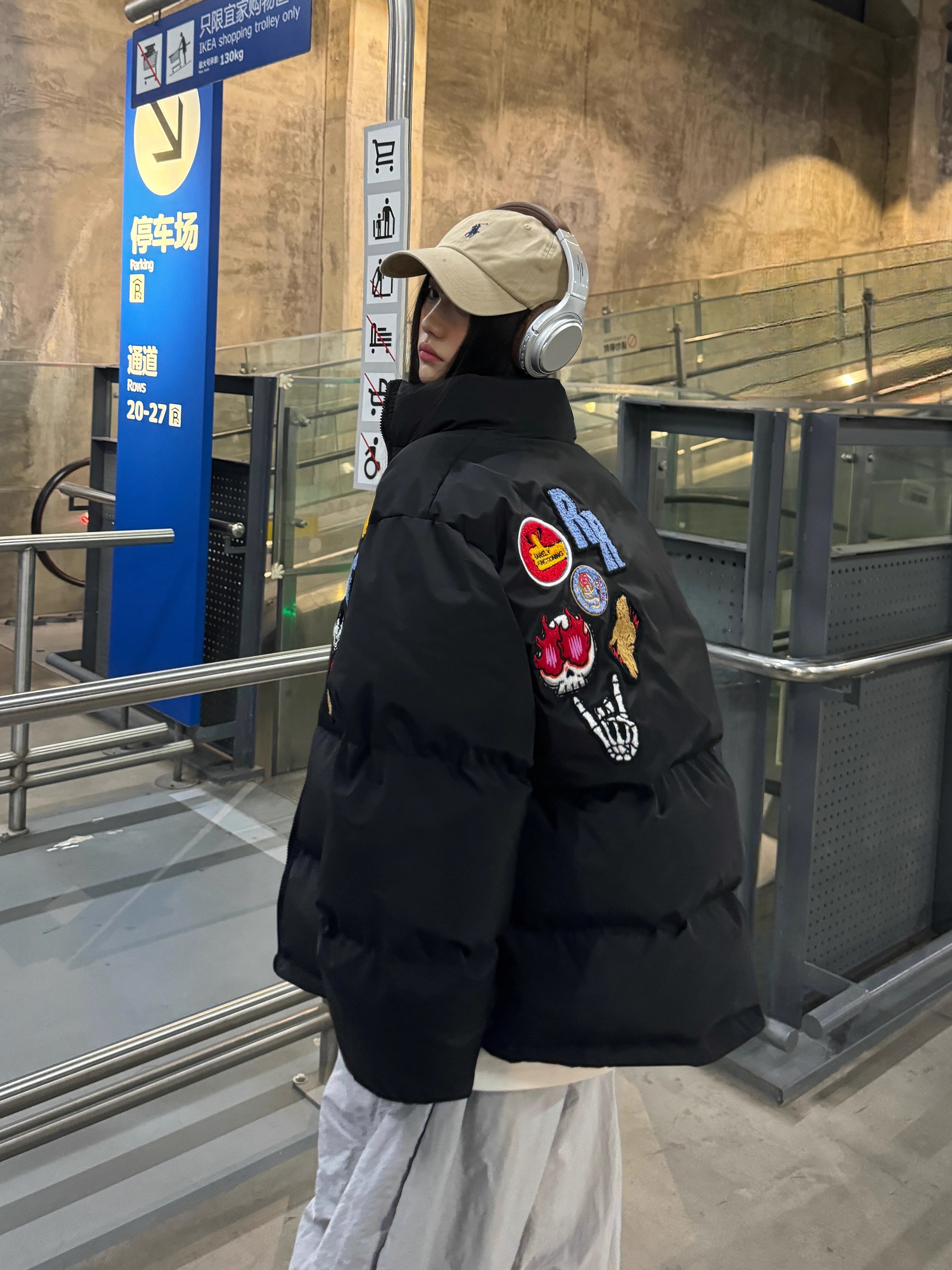 Unisex Thick Cotton Puffer Jacket with Medal Letter Embroidery - Loose Fit Winter Coat in American Style