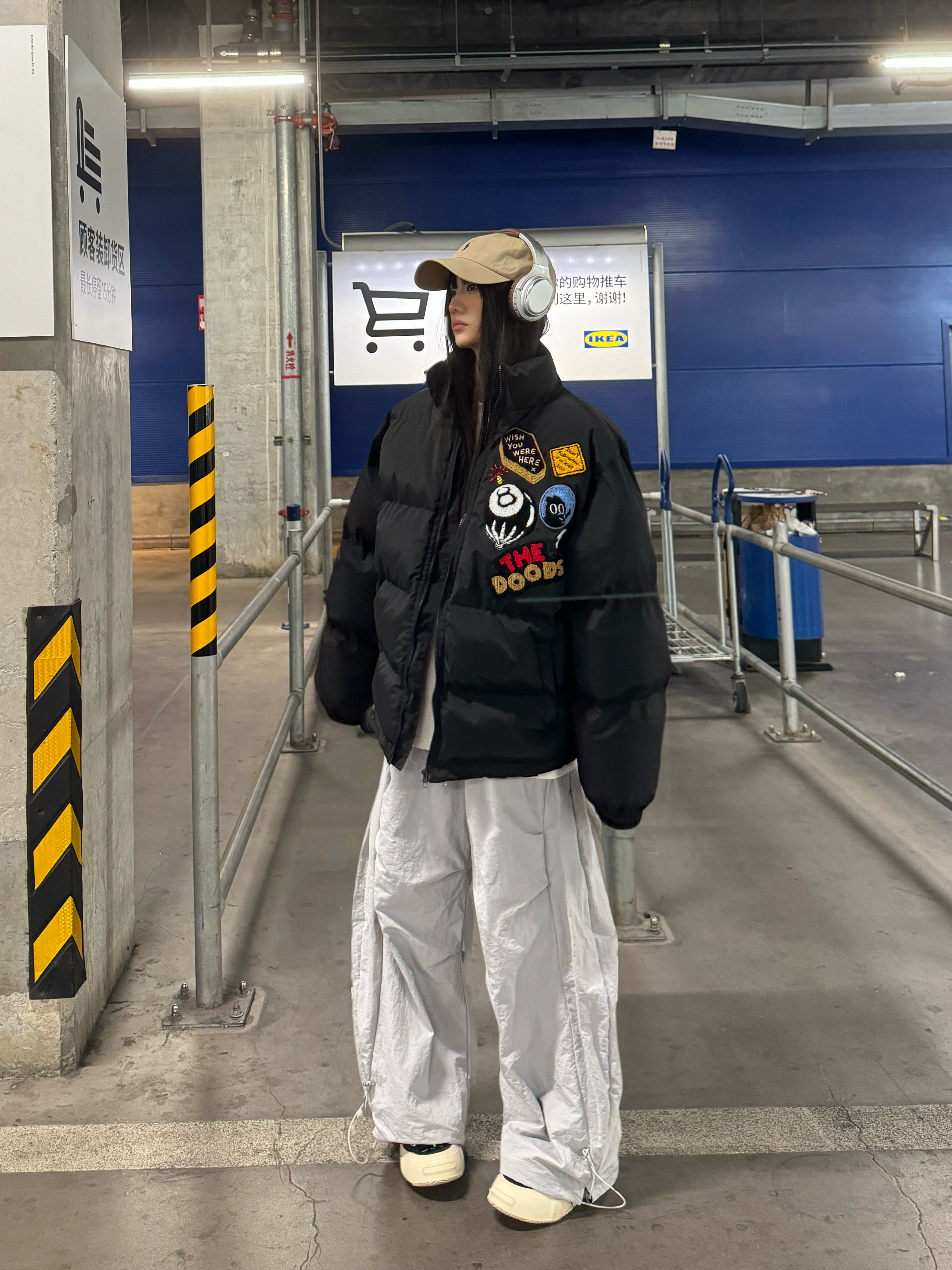 Unisex Thick Cotton Puffer Jacket with Medal Letter Embroidery - Loose Fit Winter Coat in American Style