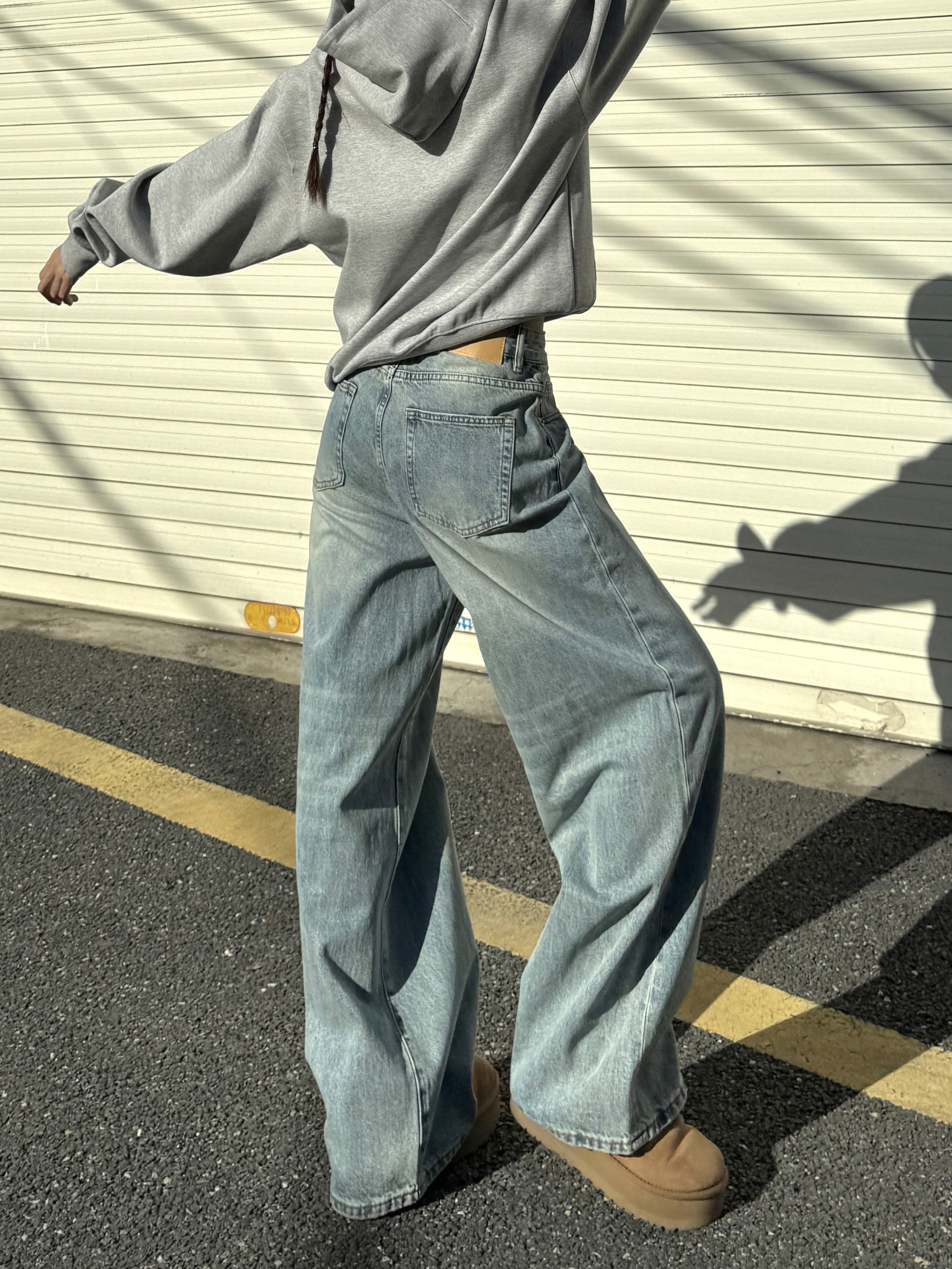 Unisex Vintage Hip-Hop Wide-Leg Floor-Length Jeans in Washed Blue - 90s American Street Style