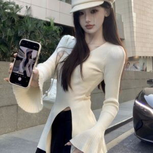 V-Neck Bell Sleeve Knitted Top for Women, Chic Waist-Cinching Design with Split Detail, Perfect for 90s and Y2K Fashion Lovers