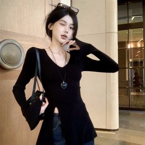 V-Neck Bell Sleeve Knitted Top for Women, Chic Waist-Cinching Design with Split Detail, Perfect for 90s and Y2K Fashion Lovers