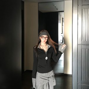V-Neck Fake Two-Piece T-Shirt & Knitted Plaid Skirt Set - Trendy Hot Girl Fashion for Y2K Style