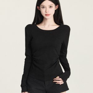 V-neck Printed Twisted Slim Fit Top - Stylish Winter Fashion Essential for Women