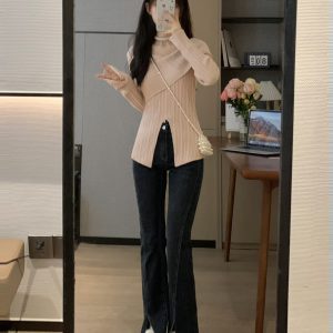 V-Neck Slimming Long Sleeve Knitted Cross Sweater Top for Women - Early Spring Fashion, Trendy 90s Style, Perfect for Layering