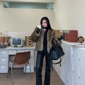 V-Waist Straight Leather Pants - Trendy God Pants, Versatile Straight-Leg Design for Effortless Style, Perfect for Y2K and Everyday Wear