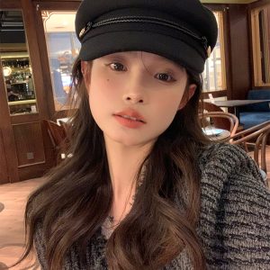 Versatile Octagonal Beret Hat for Women - 2024 Flat-Top Painter Newsboy Cap for Autumn and Winter Fashion