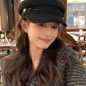 Versatile Octagonal Beret Hat for Women - 2024 Flat-Top Painter Newsboy Cap for Autumn and Winter Fashion