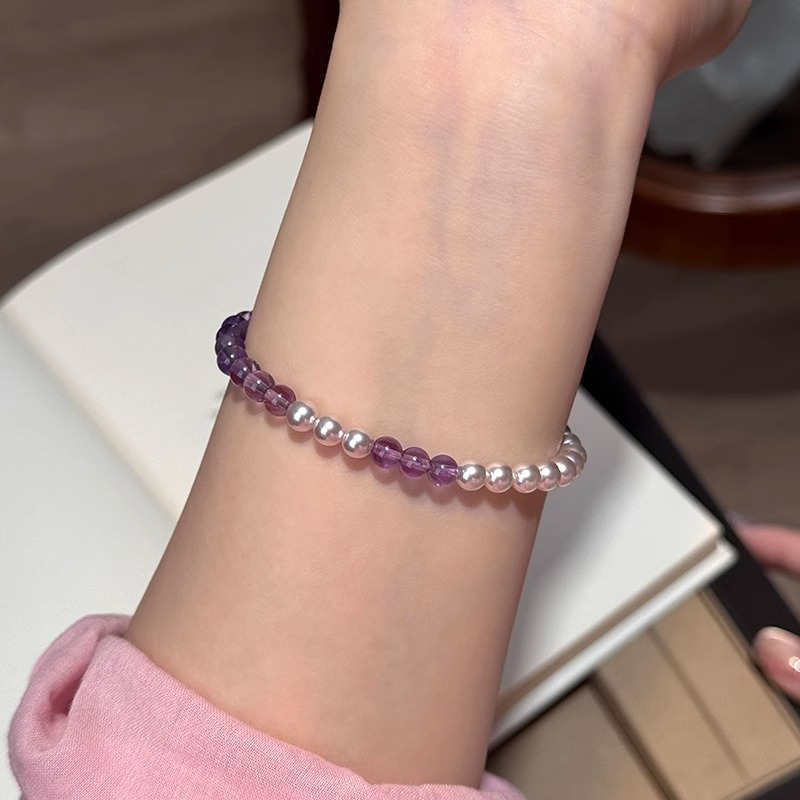 Versatile Strawberry Crystal Bracelet for Women - Minimalist Beaded High-End Hand Accessory, Perfect Birthday Gift