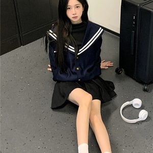 Vintage American College Style Navy Collar Jacket for Women - Loose Casual Top for Autumn Winter 2023