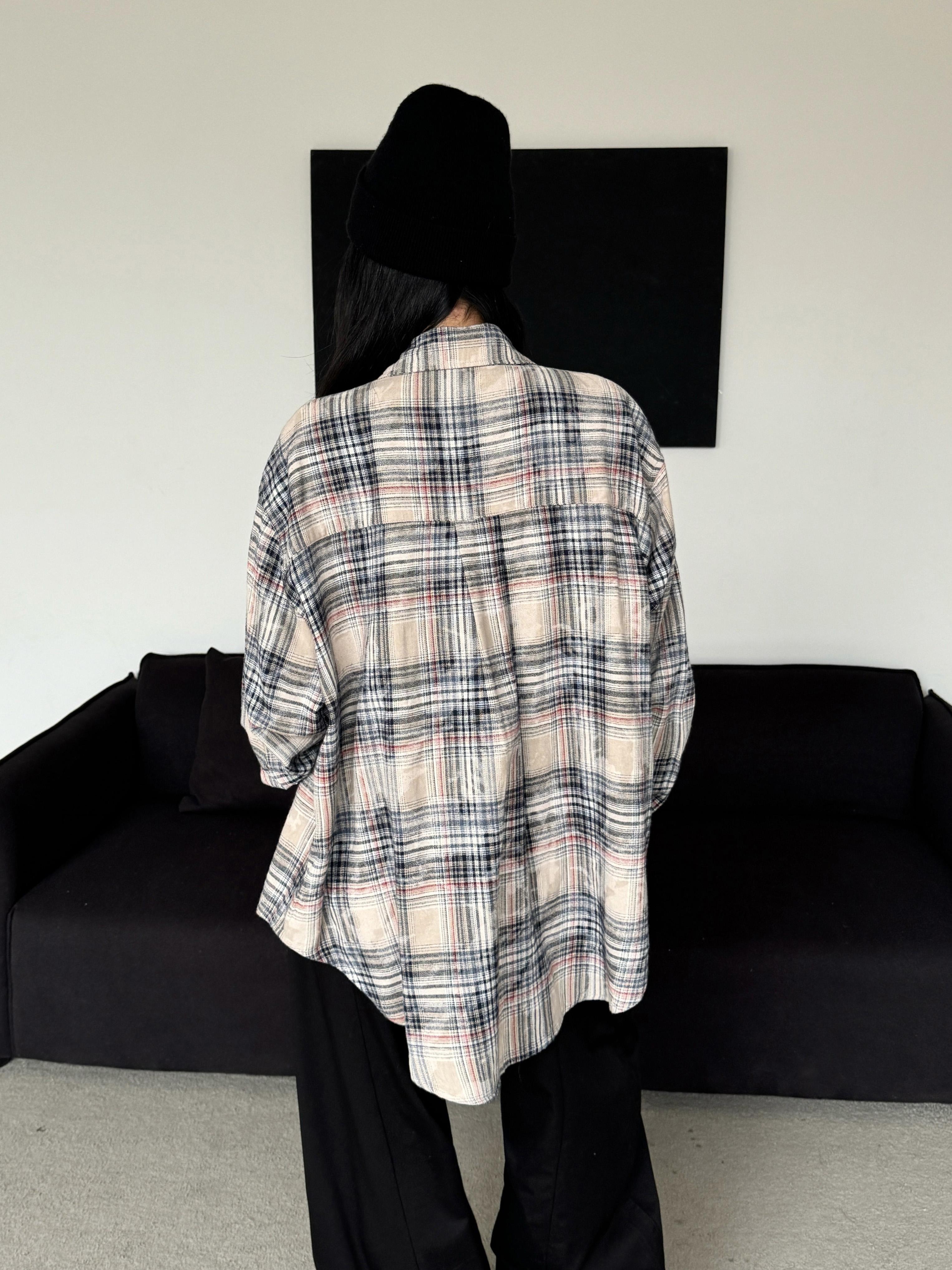Vintage American Plaid Shirt - Unisex Loose Fit, Retro Style for Men and Women, Casual Everyday Wear