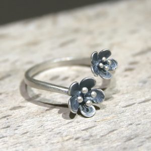 Vintage Artistic Adjustable Silver Ring with Flower Design - Ethnic Style Fashion Jewelry for Women