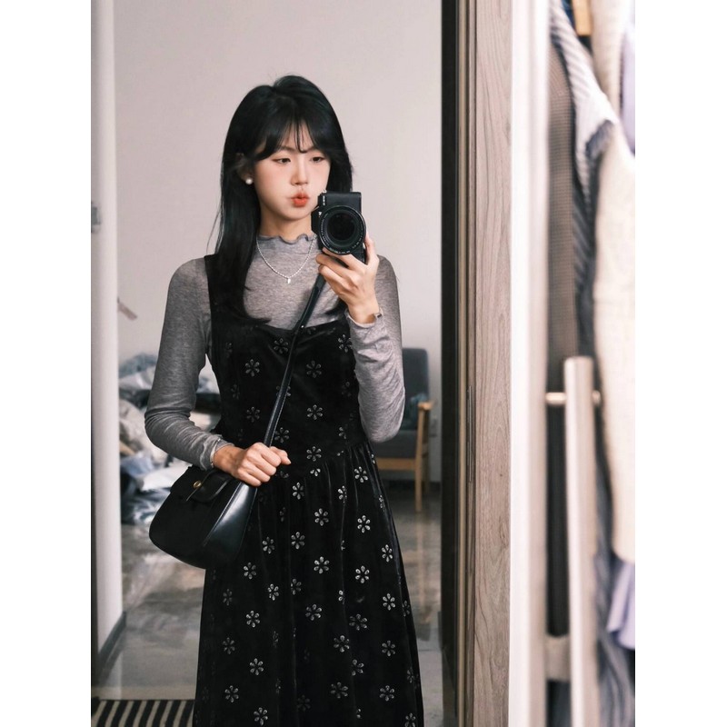 Vintage Black Velvet Camisole Dress for Women, Waist-Cinching Floral Long Skirt Set, Elegant Autumn Fashion