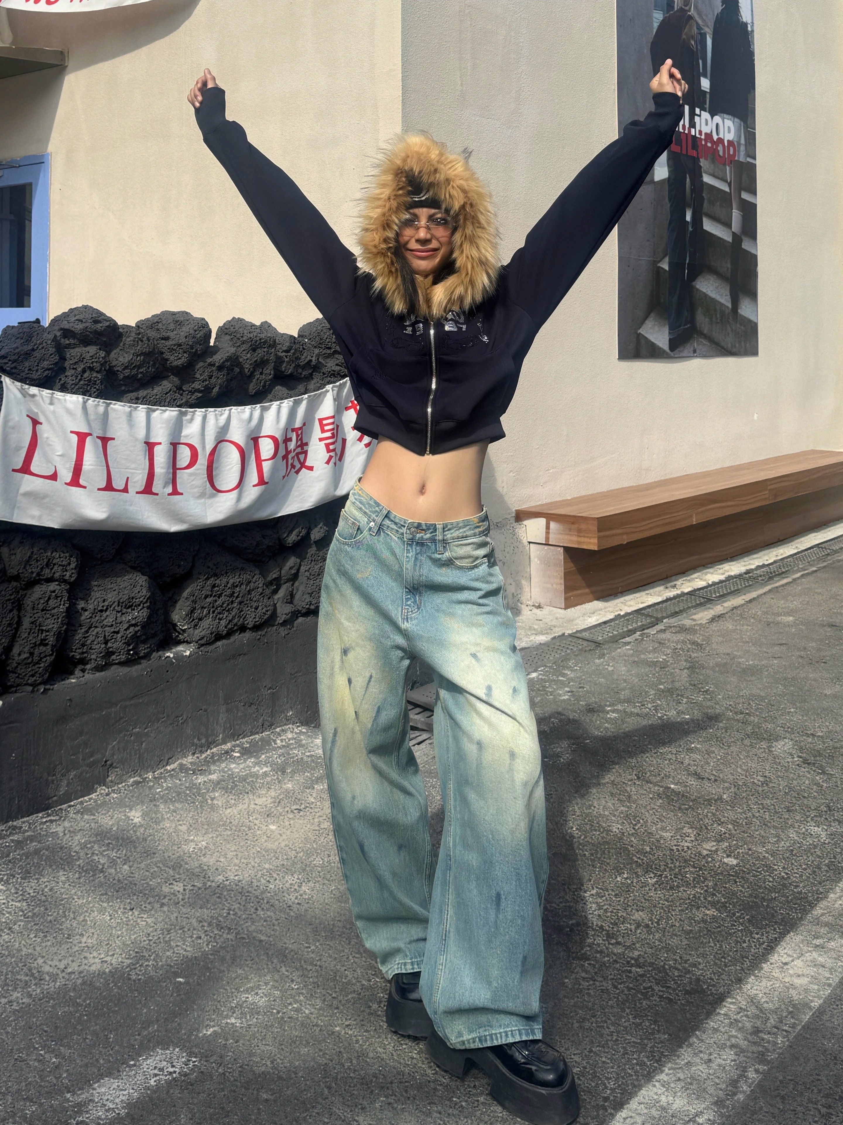 Vintage Blue Wide-Leg Jeans with Graffiti Spray Print - Retro High Street Style, Loose Fit, Floor-Length, Streetwear Fashion