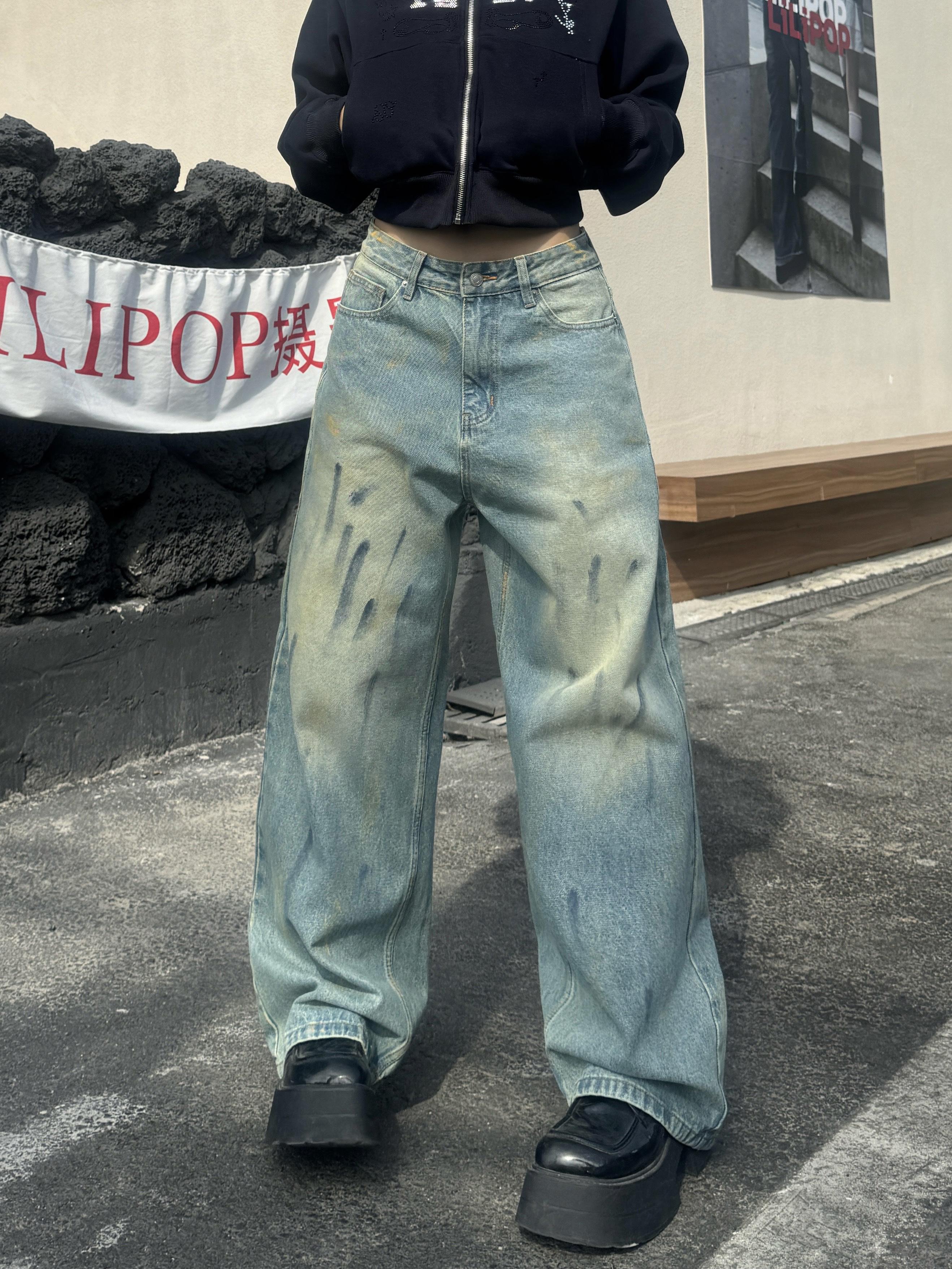 Vintage Blue Wide-Leg Jeans with Graffiti Spray Print - Retro High Street Style, Loose Fit, Floor-Length, Streetwear Fashion