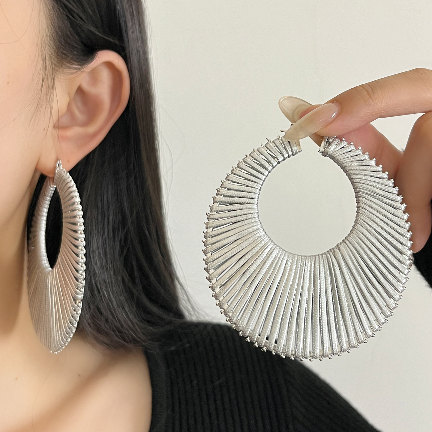 Vintage Exaggerated Woven Wrap Earrings for Women - Light Luxury High-End Large Hoop Dress Accessories, Versatile Fashion Statement