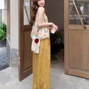 Vintage Floral Camisole and Wide-Leg Pants Set for Women - Forest Style, Casual Two-Piece, Summer 2025, Age-Reducing Fashion