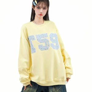 Vintage Floral Patch Round Neck Sweatshirt - Casual Loose Fit Autumn Top for Y2K and 90s Inspired Style