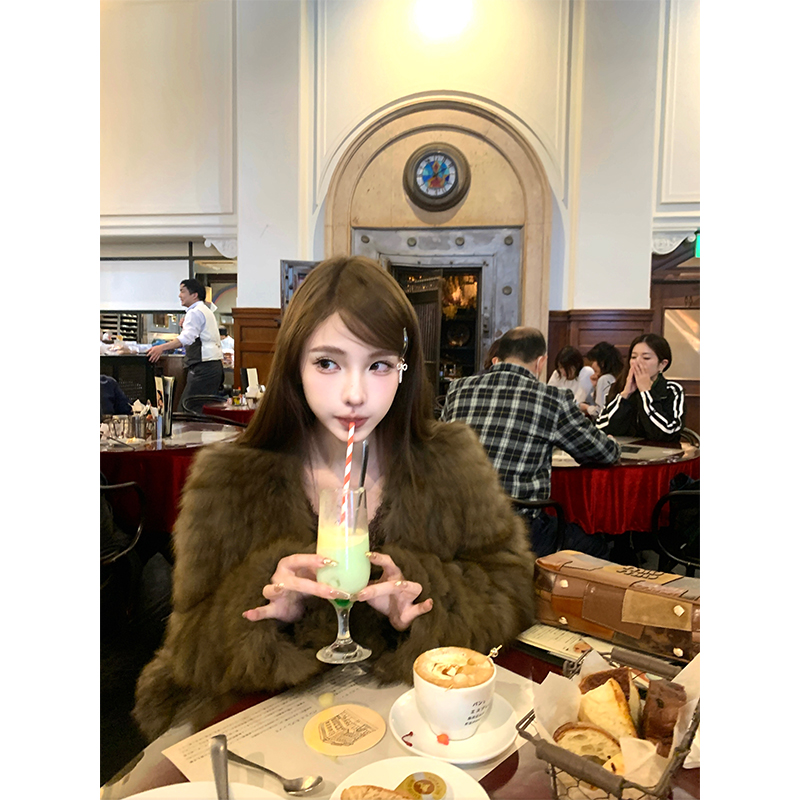 Vintage Fox Fur Coat - Women's Short Plush Jacket in Young Style for Classic Winter Fashion