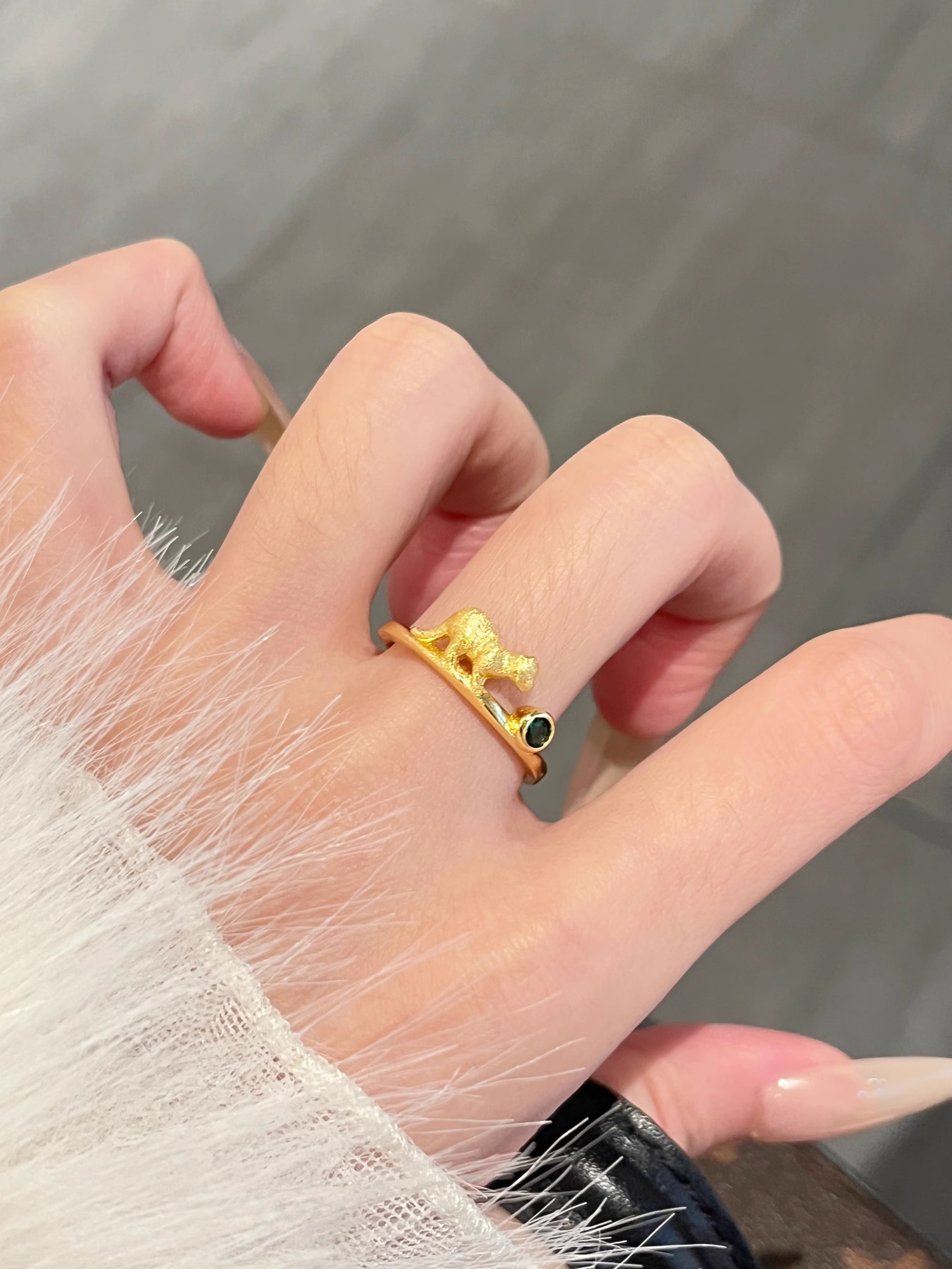Vintage French Lace Cat Emerald Ring for Women - Adjustable Retro Style Light Luxury Jewelry