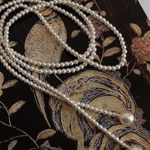 Vintage French Pearl Necklace - Light Luxury Long Sweater Chain, Elegant Accessory for Y2K and 90s Inspired Fashion.