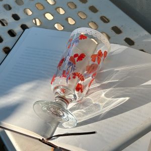 Vintage French Romantic High-Foot Glass Cup - Langman Cup, Creative Niche Design for Juice and Beverages
