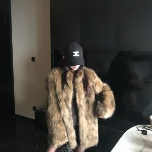 Vintage Imported Raccoon Fur Short Coat for Women - Elegant High-Quality Winter Outerwear