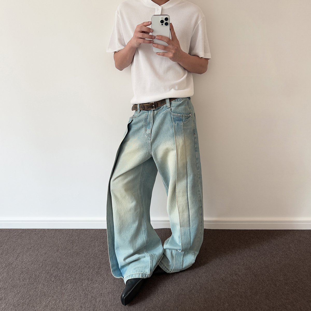 Vintage Inspired Loose-Fit Distressed Straight-Leg Jeans for Men and Women, Boxy Style, Retro American Fashion