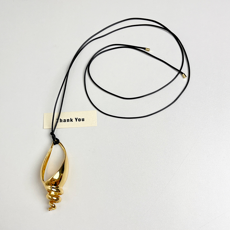 Vintage Metal Conch Shell Pendant Long Necklace for Women with Tied Leather Cord - Boho Chic Sweater Chain, 2024 Fashion Trend