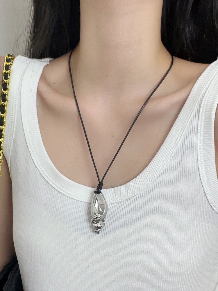 Vintage Metal Conch Shell Pendant Long Necklace for Women with Tied Leather Cord - Boho Chic Sweater Chain, 2024 Fashion Trend