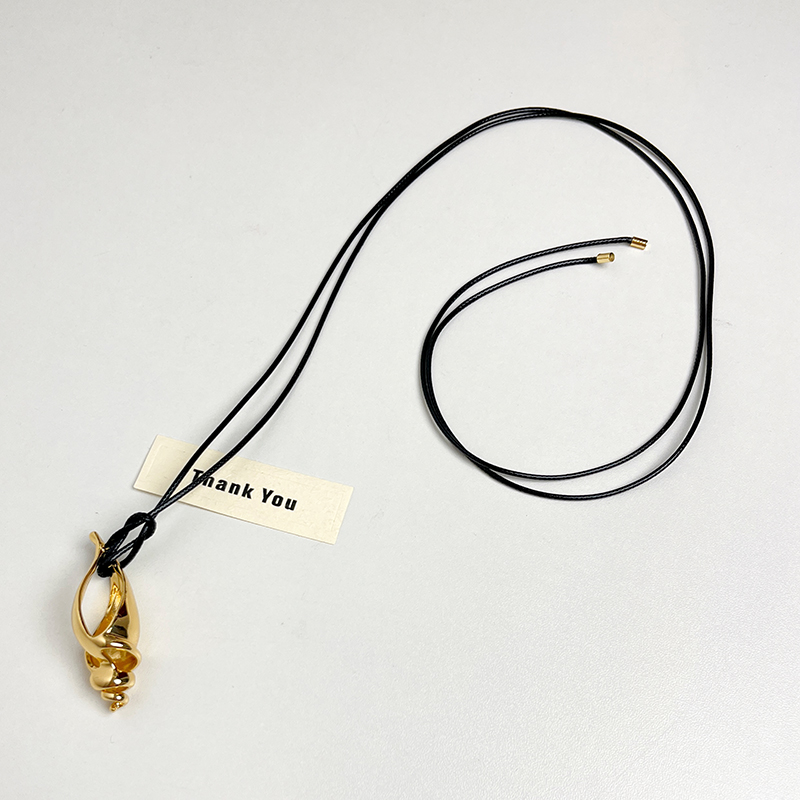 Vintage Metal Conch Shell Pendant Long Necklace for Women with Tied Leather Cord - Boho Chic Sweater Chain, 2024 Fashion Trend