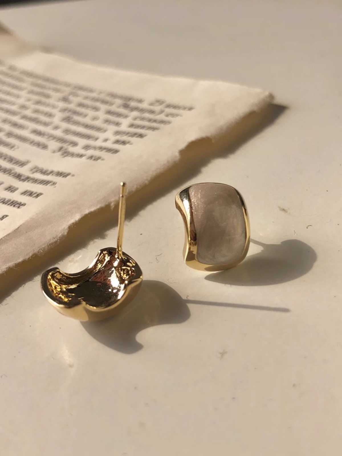 Vintage Minimalist S925 Pure Silver Enamel Earrings for Women - Court Style Ear Clips, Perfect for Y2K and Modern Fashion