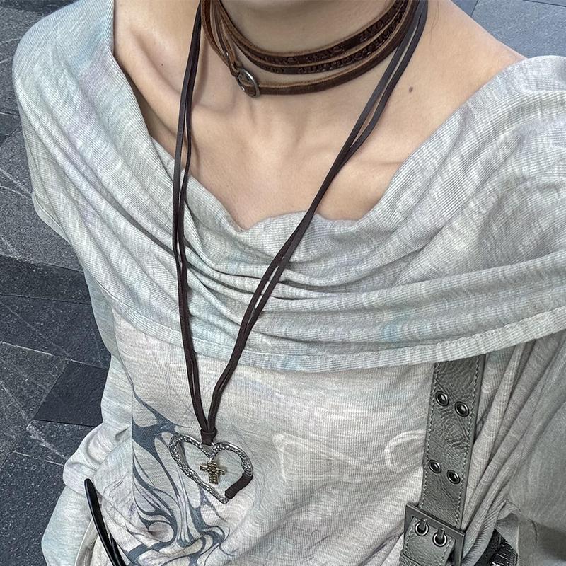 Vintage Multi-Layered Heart Cross Necklace for Women, Exaggerated Hoodie Chain, Long Sweater Chain, Y2K European American Style
