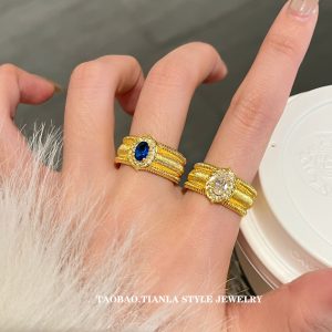 Vintage Pigeon Egg Open-Ended Ring for Women, Sparkling Wide Design, 2025 Trendy Niche Jewelry, Unique Fashion Accessory