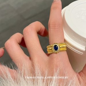 Vintage Pigeon Egg Open-Ended Ring for Women, Sparkling Wide Design, 2025 Trendy Niche Jewelry, Unique Fashion Accessory