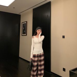 Vintage Red Plaid Wide-Leg Floor-Length Pants in Brushed Fleece | Casual Loose Fit Cotton Trousers for a Cozy Holiday Look