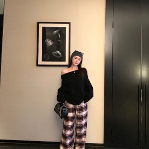 Vintage Red Plaid Wide-Leg Floor-Length Pants in Brushed Fleece | Casual Loose Fit Cotton Trousers for a Cozy Holiday Look