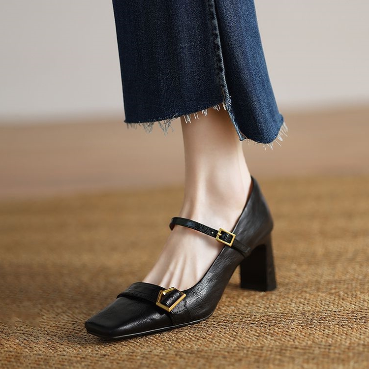 Vintage Retro French Style One-Strap Chunky Heel Mary Jane Shoes for Women - Elegant Slip-On Flats for Commuting and Special Occasions