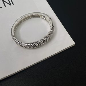 Vintage Silver Open Cuff Bracelet for Women - Elegant Minimalist Bangle with High-End Feel, Versatile Niche Design