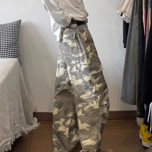 Vintage Street-Washed Distressed Multi-Pocket Camouflage Cargo Pants - Men's Casual Fit Jeans for 90s Y2K Style