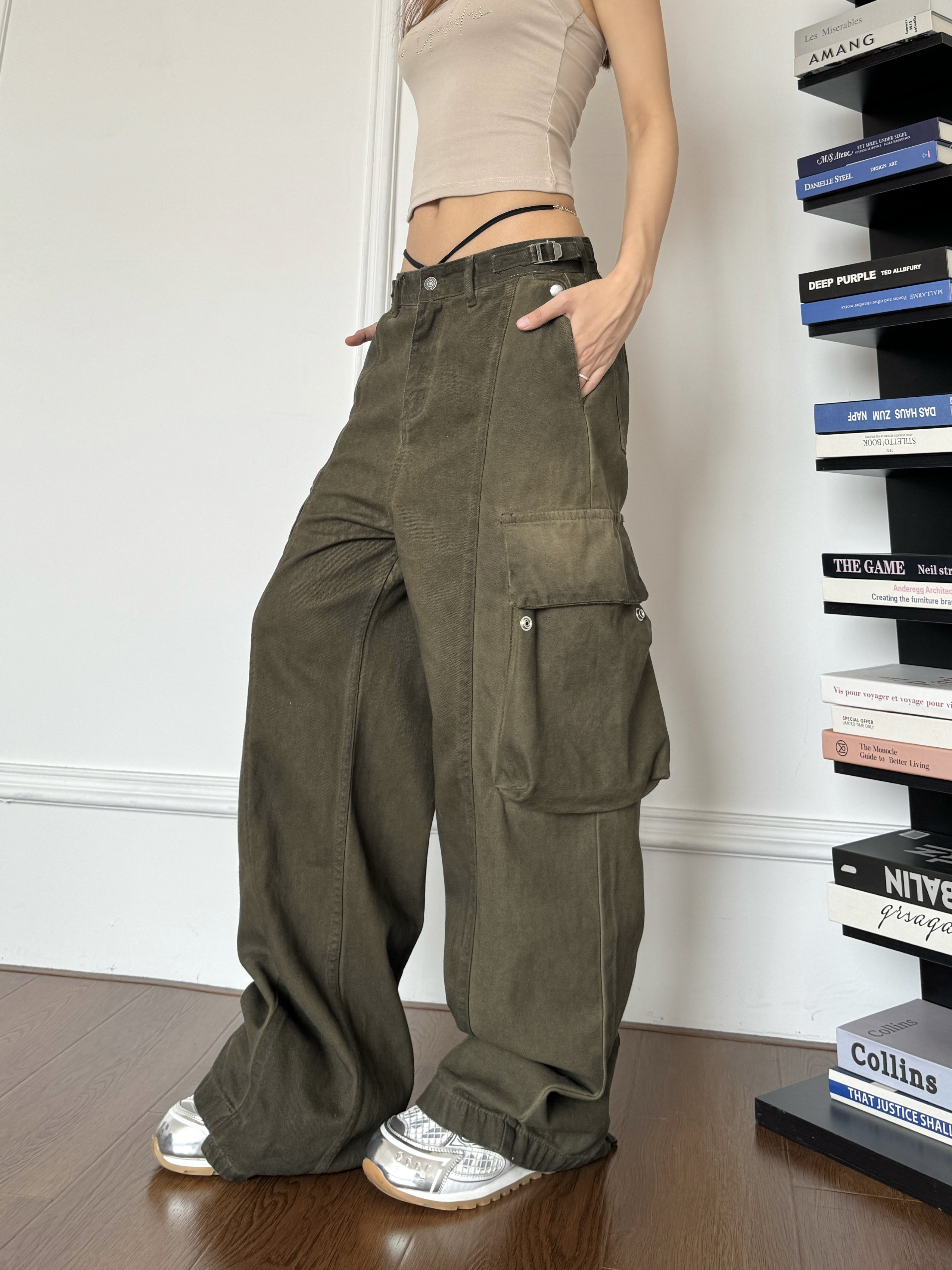 Vintage Wash Distressed Wide-Leg Cargo Pants for Women - High Street Floor-Length, Loose Fit with Big Pockets, Y2K Style