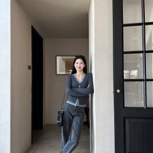 Vintage Washed Slim-Fit Straight-Leg Jeans - Minimalist 90s Style for Effortless Chic Look